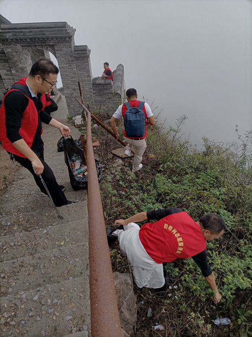 黨員“亮燈”工程